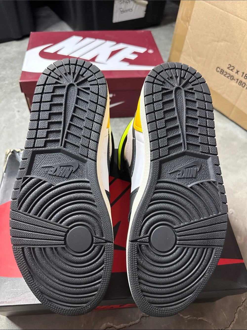 Retro 1 Volt size 10